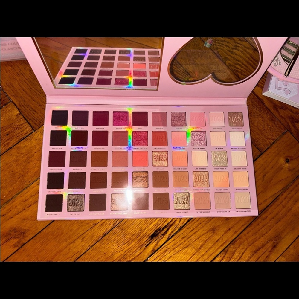 P.Louise Blend Away 2022 palette